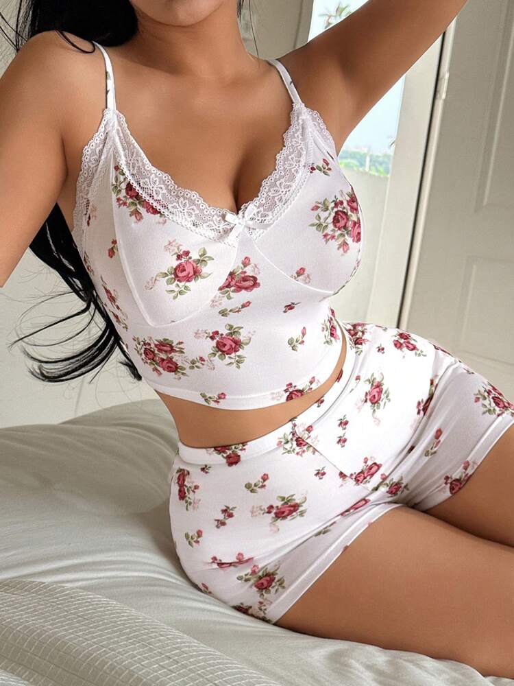 Sexy Lace Print Fitted Camisole & Shorts Pajama Set for Women – Stylish & Comfortable Sleepwear
